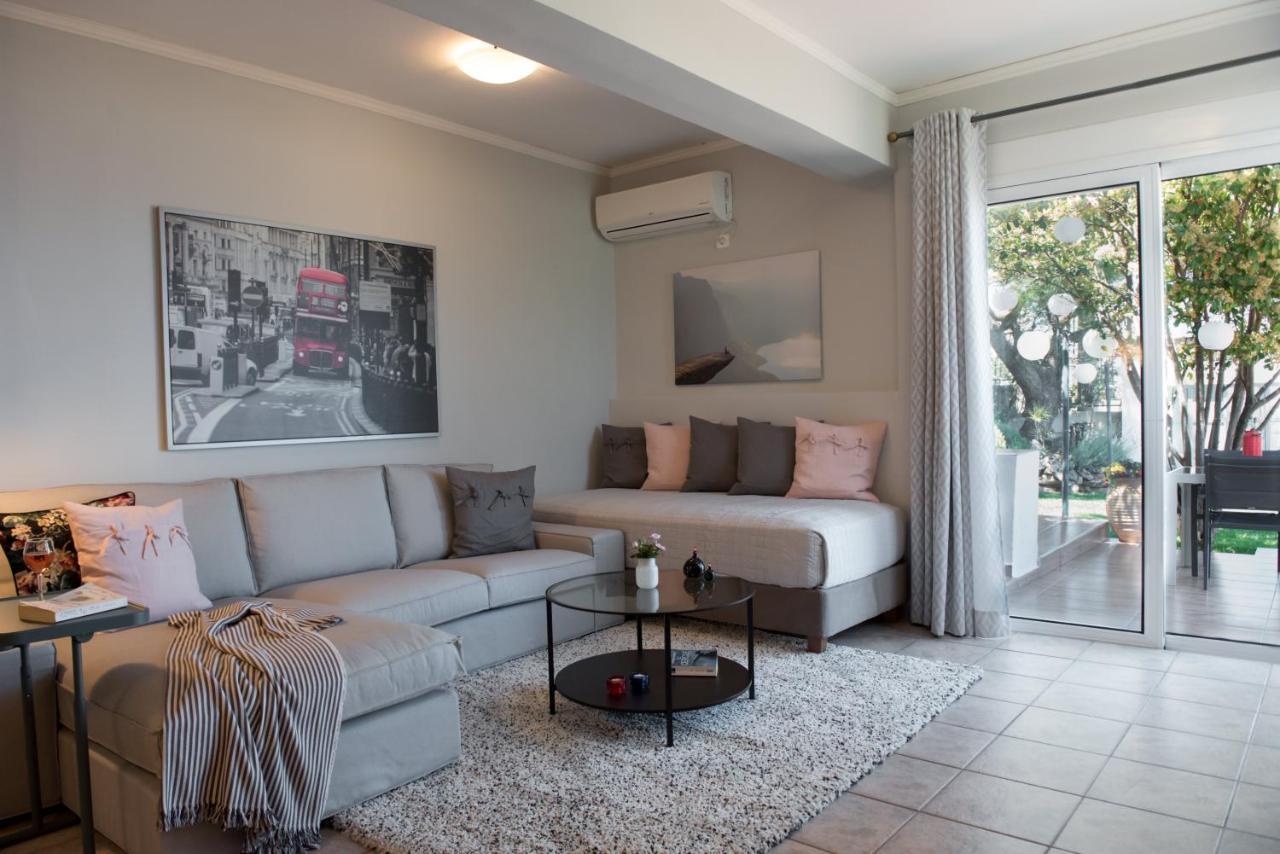 Апартаменты Harris Elegant House Superb View Near Airport Луца Экстерьер фото