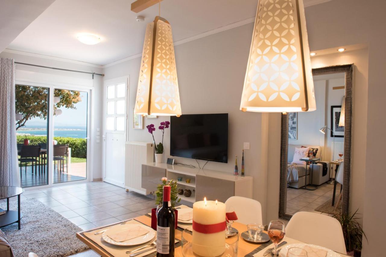 Апартаменты Harris Elegant House Superb View Near Airport Луца Экстерьер фото