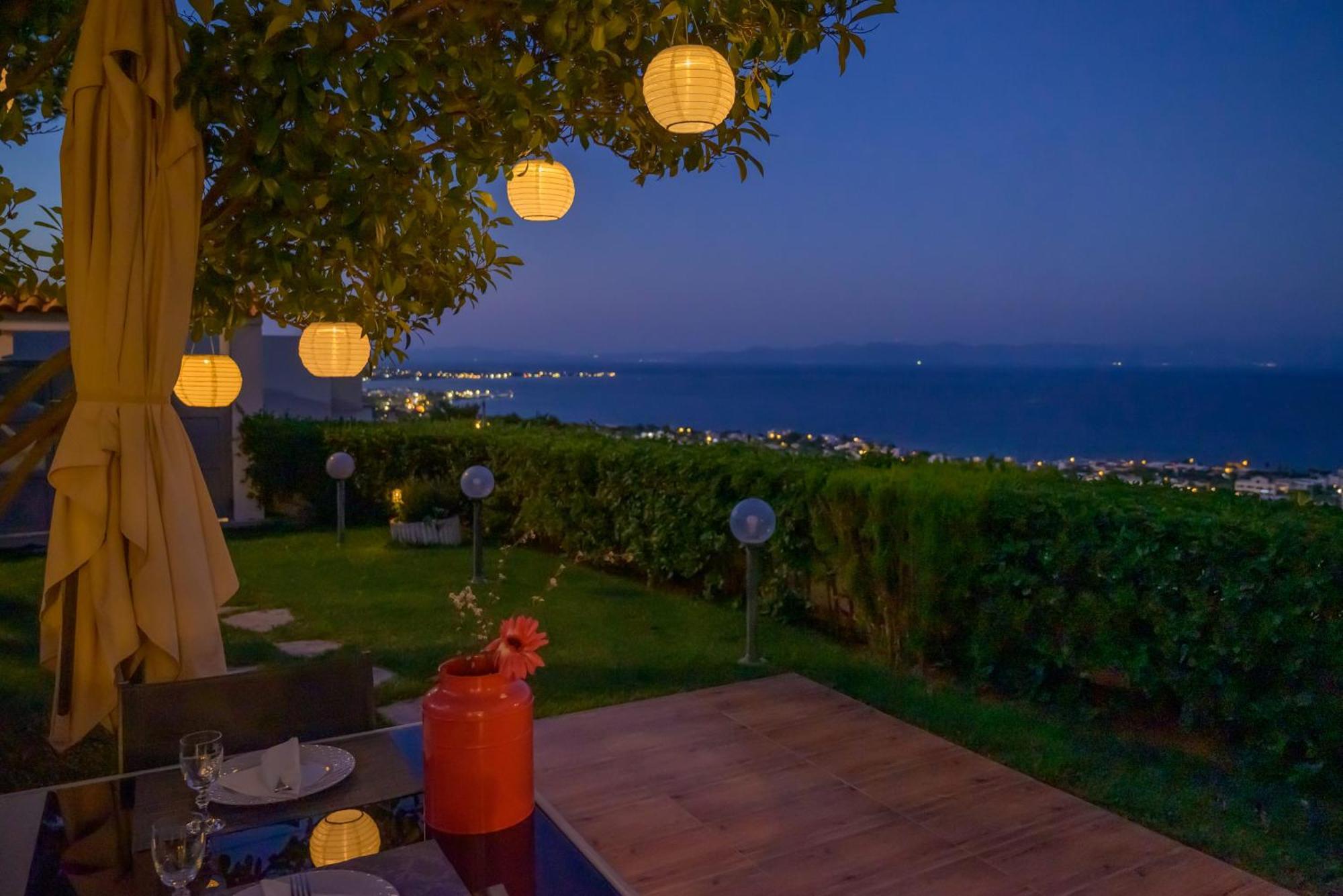 Апартаменты Harris Elegant House Superb View Near Airport Луца Экстерьер фото