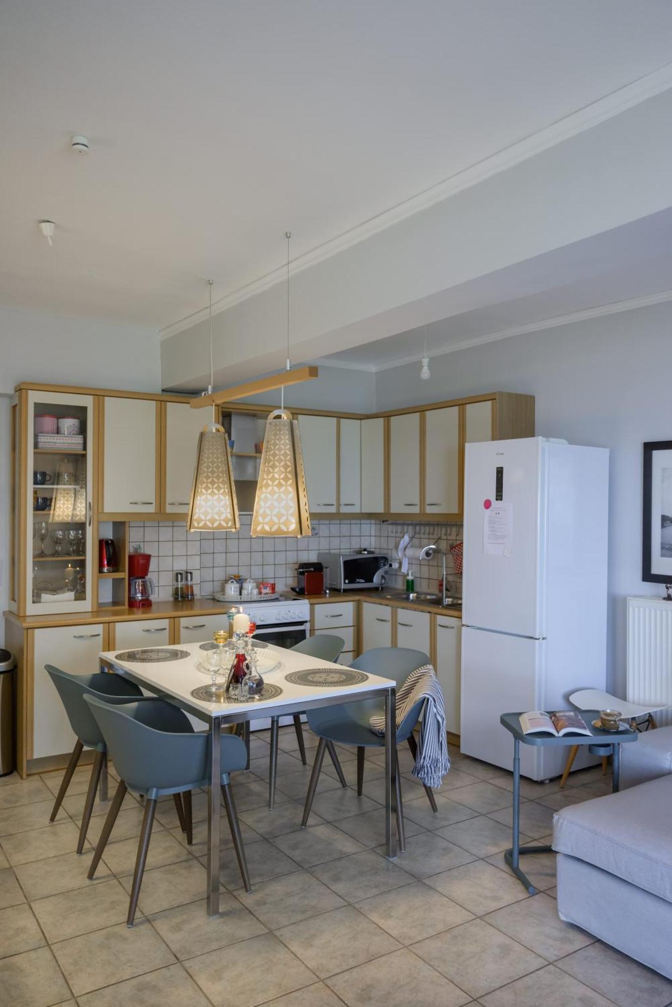 Апартаменты Harris Elegant House Superb View Near Airport Луца Экстерьер фото